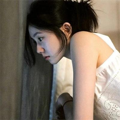 它在身后